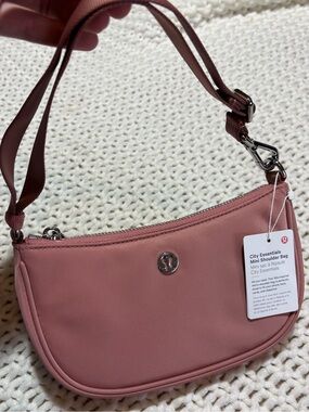 lululemon deco pink city essentials mini shoulder 1L